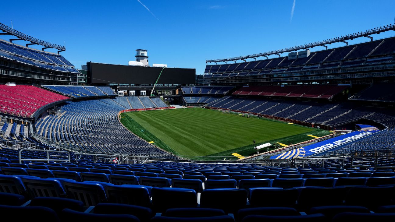 11座NFL球场大改造：世界杯草皮如何从美式橄榄球场变身
